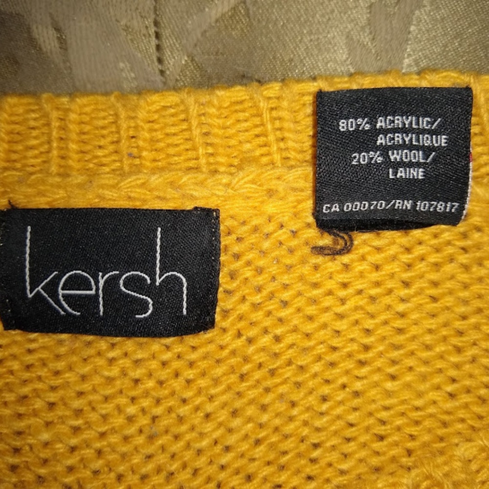 Yellow Sweater - Picture 3 of 3